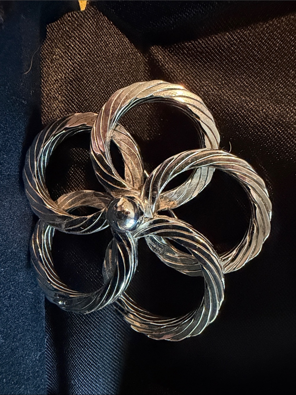 Silver Floral Interlocking Loop Brooch
